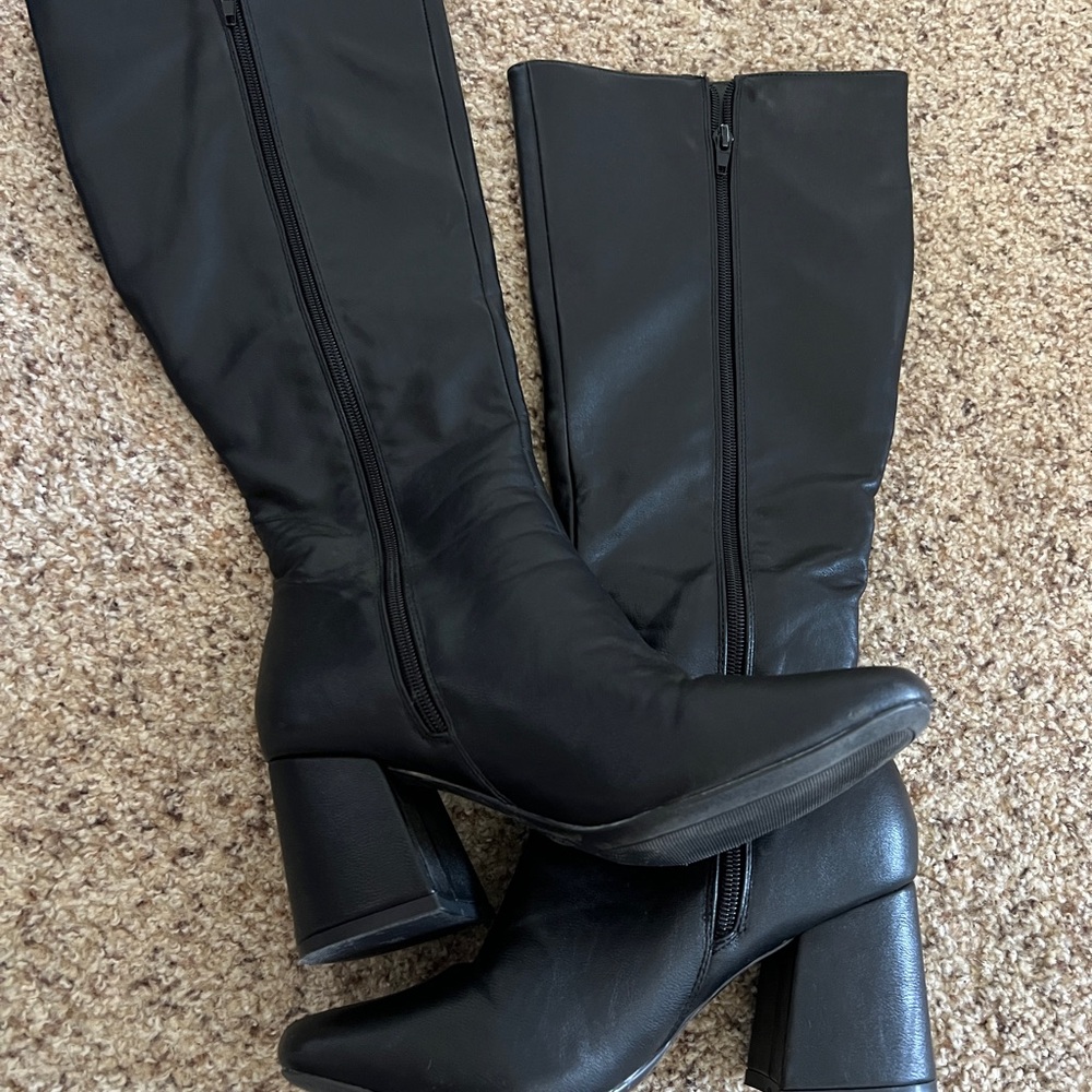 Black Boots